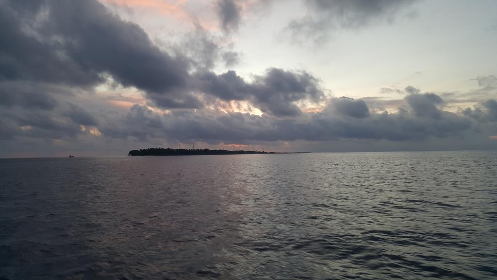 Fulhadhoo Inn ภายนอก รูปภาพ