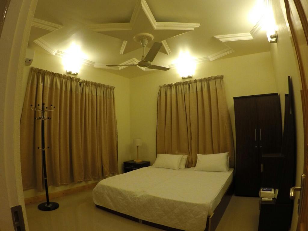 Fulhadhoo Inn ภายนอก รูปภาพ